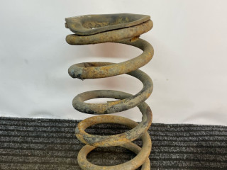 пружина задняя Mitsubishi Space Wagon 3 поколение (Typ N50) (1998 - 2004), 2.0 л.