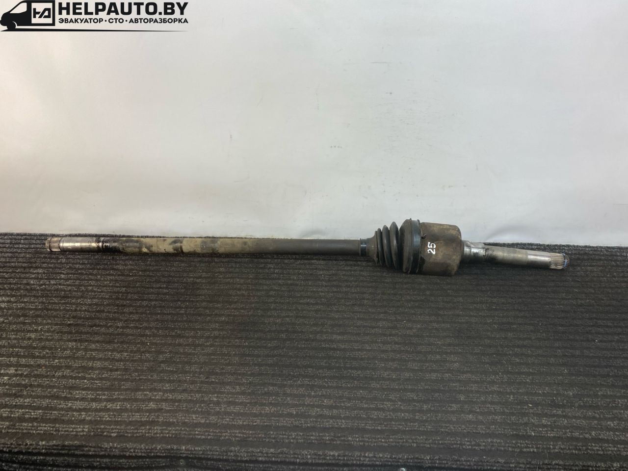 полуось передняя правая (приводной вал, ШРУС) Dodge Caravan 3 поколение RG 1999, 2.4 л., EDZ, бензин, АКПП, темно зеленый, передний привод - фото №1