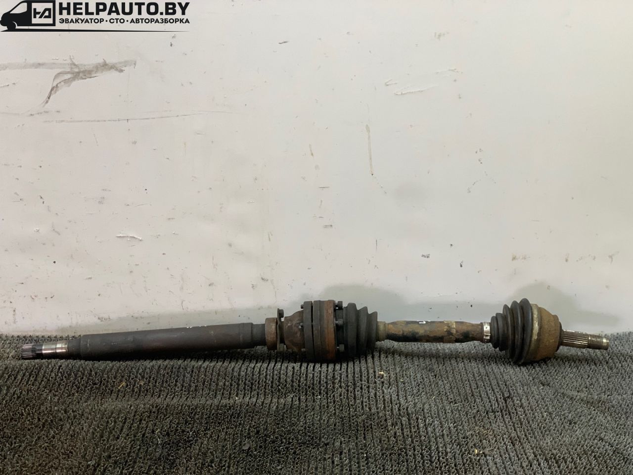 полуось передняя правая (приводной вал, ШРУС) Lancia Lybra 1 поколение 839 2000, 1.8 л., i, 839 A9.000, бензин, МКПП, синий, универсал, передний привод - фото №1