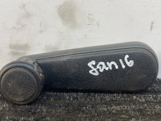 ручка стеклоподъемника задней Volkswagen Santana 1 поколение 1988, 1.6 л., бензин, синий, передний привод, 191.837.579