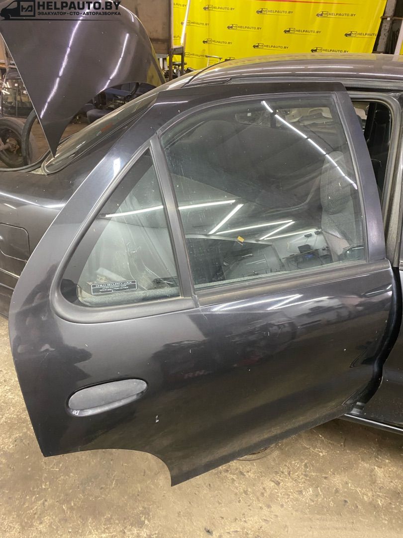 ручка наружная задняя правая Pontiac Sunfire 1 поколение 1999, 2.2 л., бензин, АКПП, черный, передний привод - фото №1