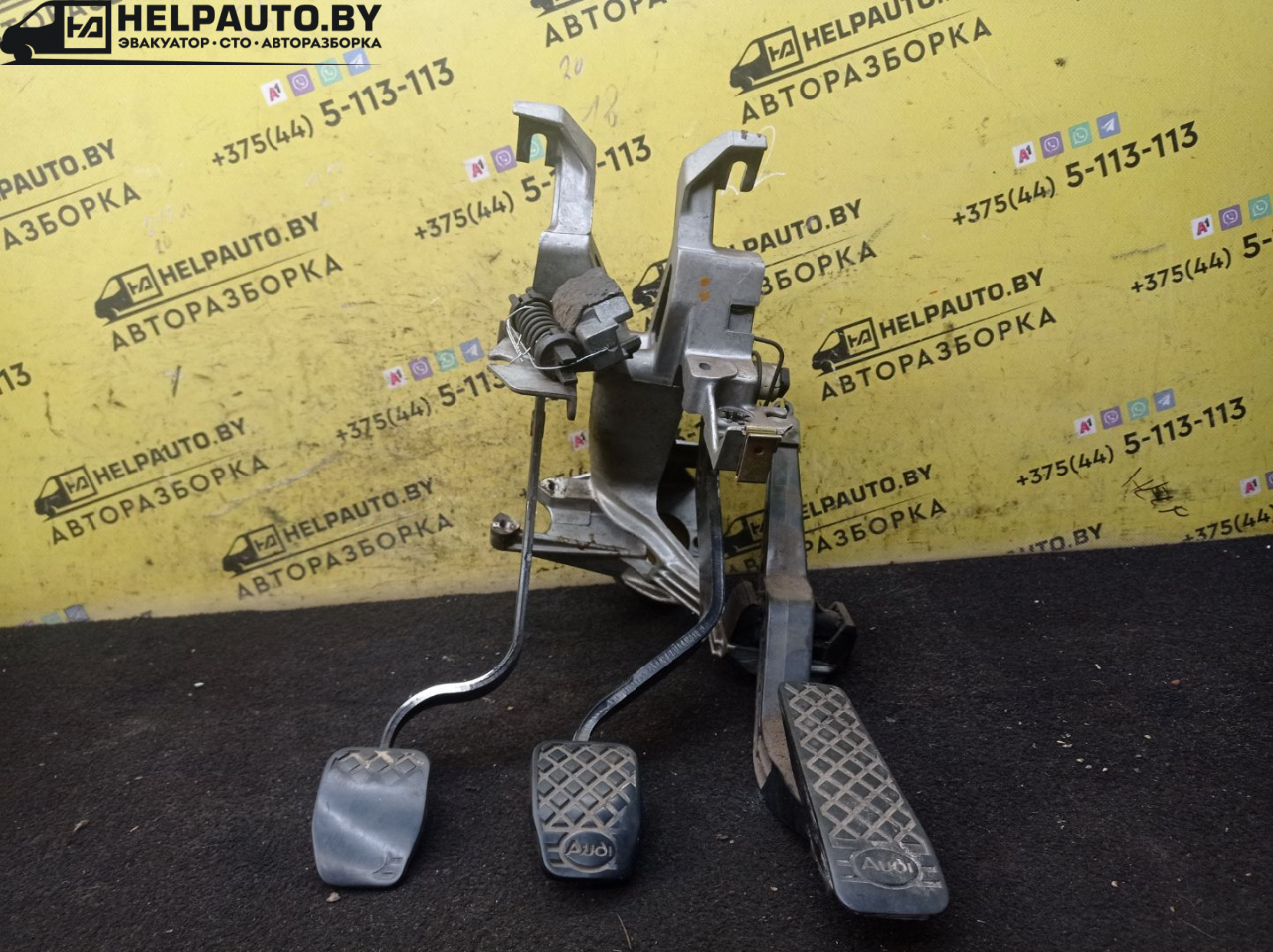 узел педальный (блок педалей) Audi 80 B3 1988, 1.9 л., 1Y, дизель, МКПП, серебро, седан, передний привод - фото №1