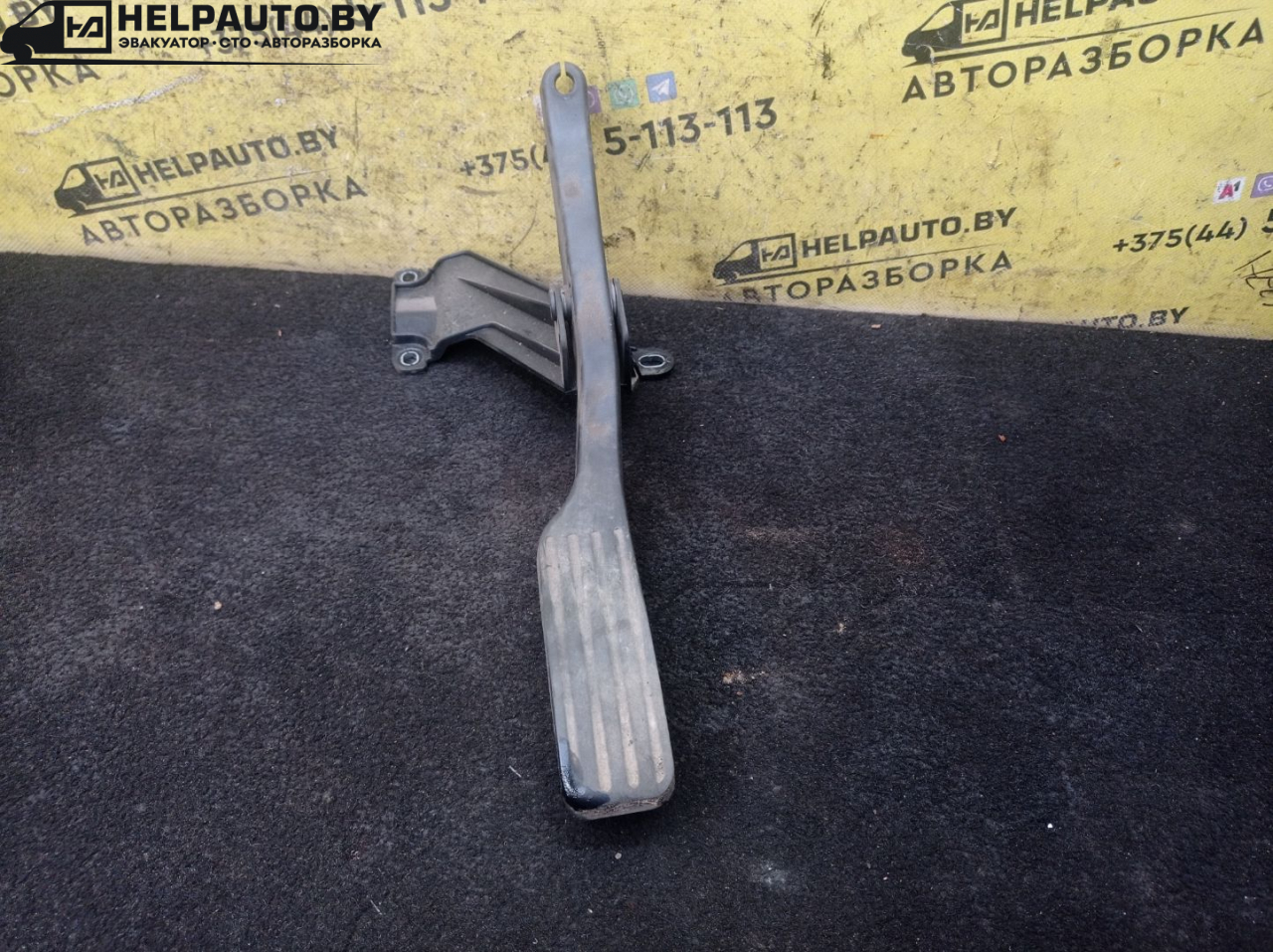 педаль Ford Mondeo 2 поколение 1998, 1.8 л., дизель, МКПП, синий, хетчбэк 5 дв., передний привод - фото №1