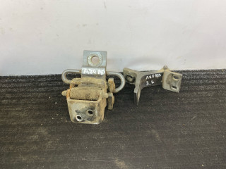 петля двери Audi 80 B3 89/B3 1987, 1.8 л., бензин, МКПП, серый, седан, передний привод, 893831401