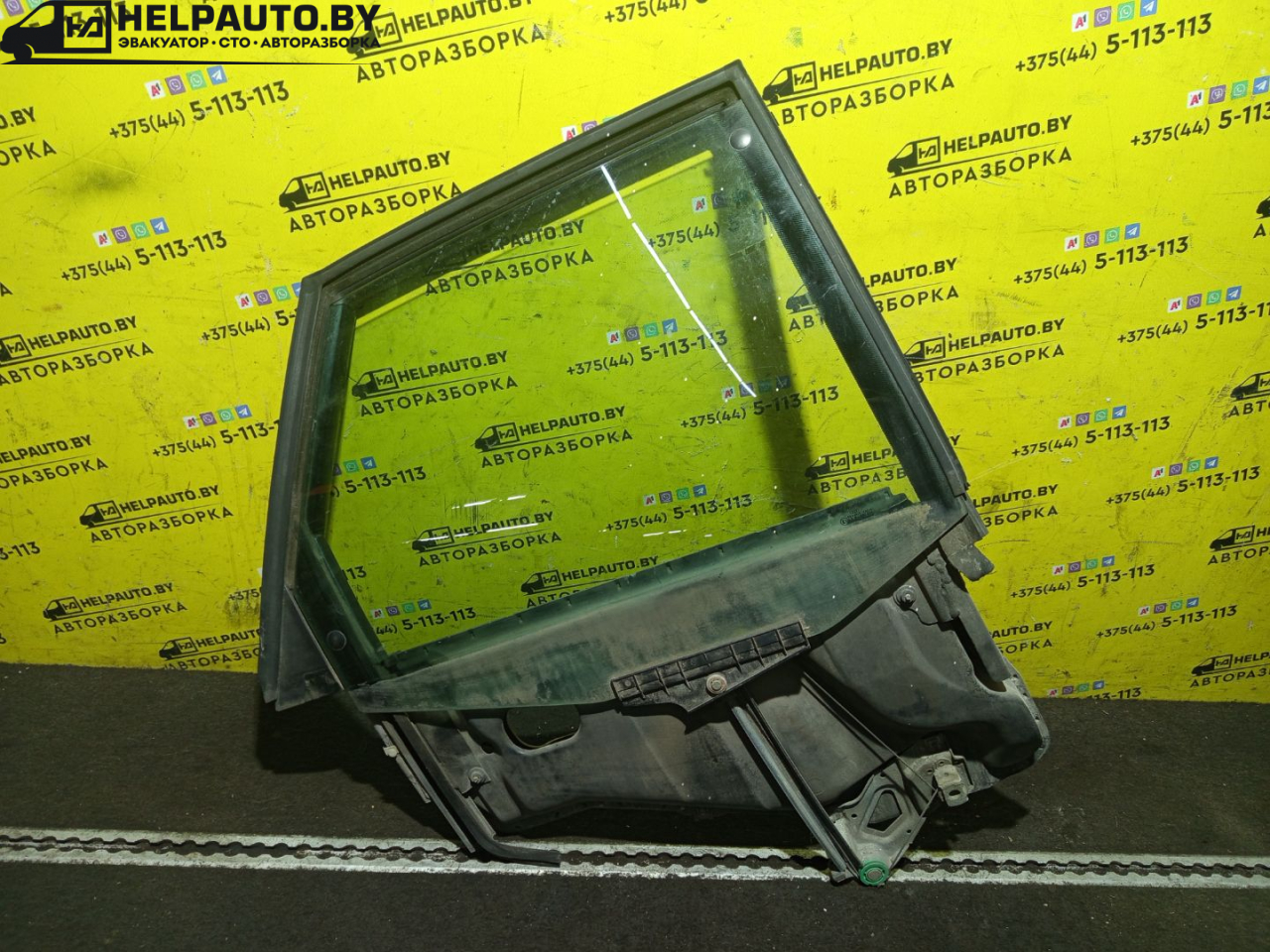рамка двери Audi 80 B3 1988, 1.6 л., дизель, МКПП, седан, передний привод, 893839400 - фото №1