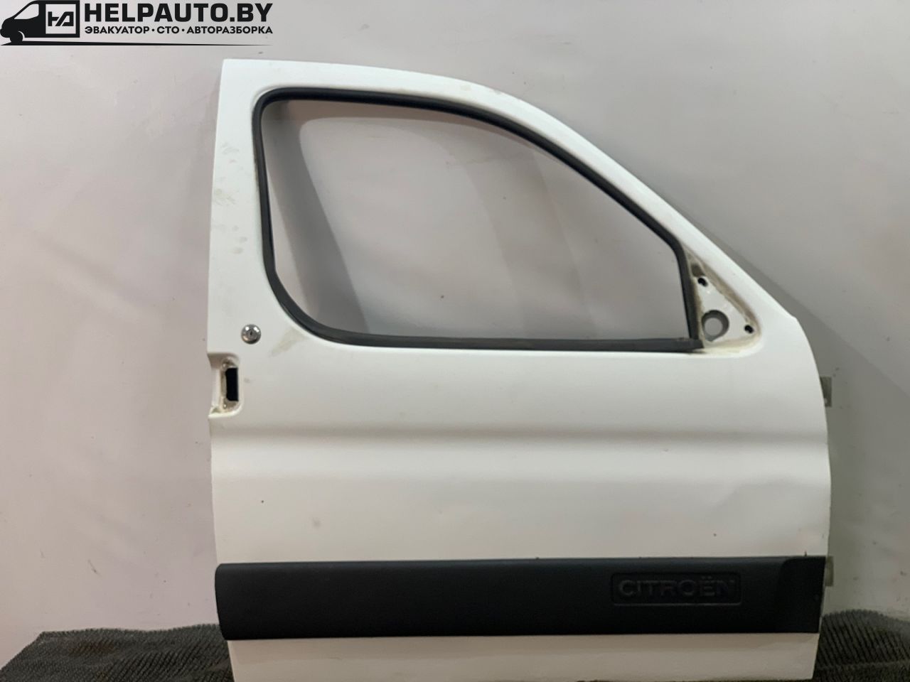 дверь передняя правая Citroen Berlingo 1 поколение (M49) 1998, 1.9 л., DHX (XUD9TF/BTF), дизель, МКПП, фургон - фото №1