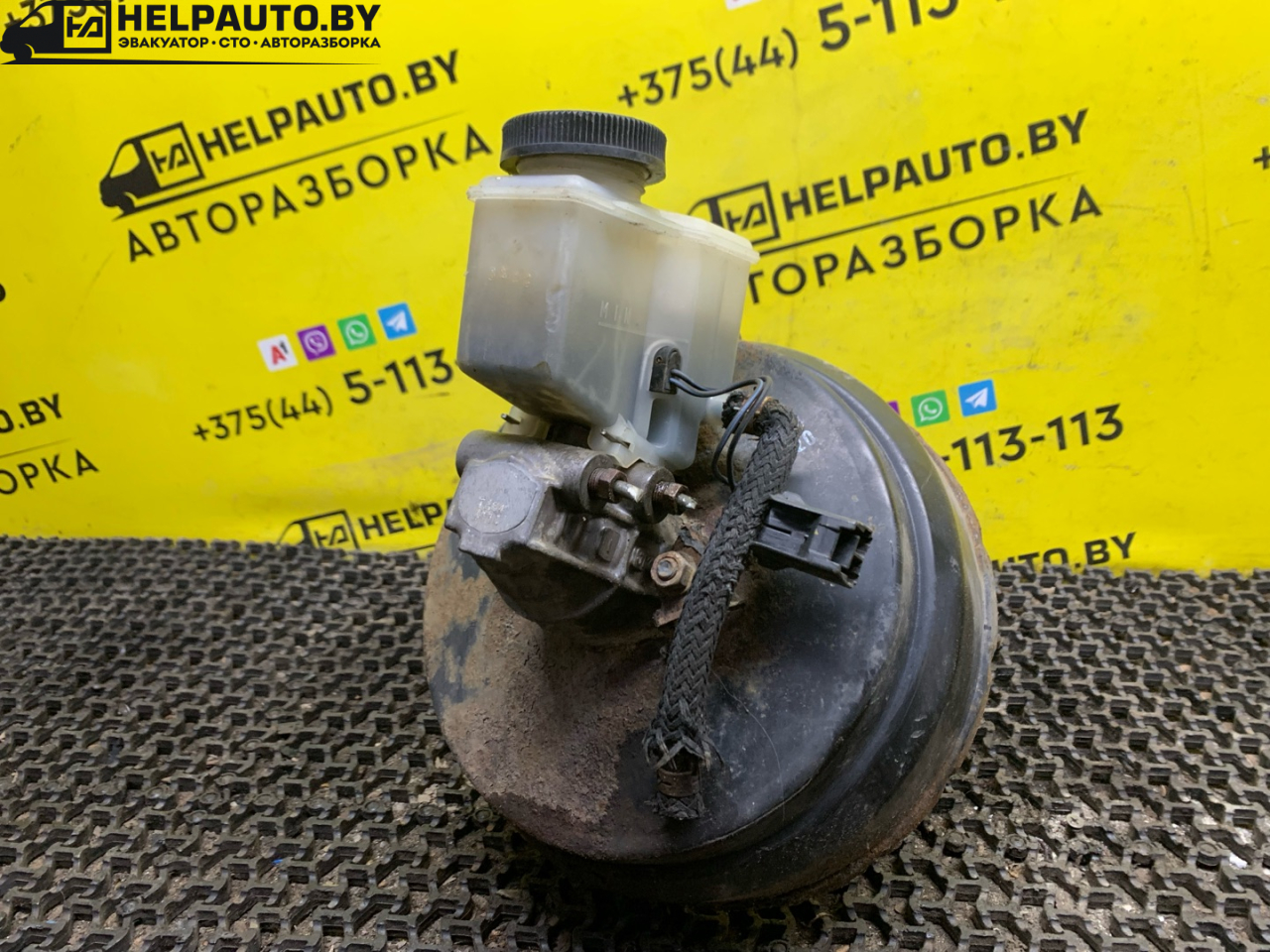 цилиндр тормозной главный Mazda Xedos 9 1 поколение 1996, 2.5 л., бензин, МКПП, темно синий, седан, передний привод - фото №1