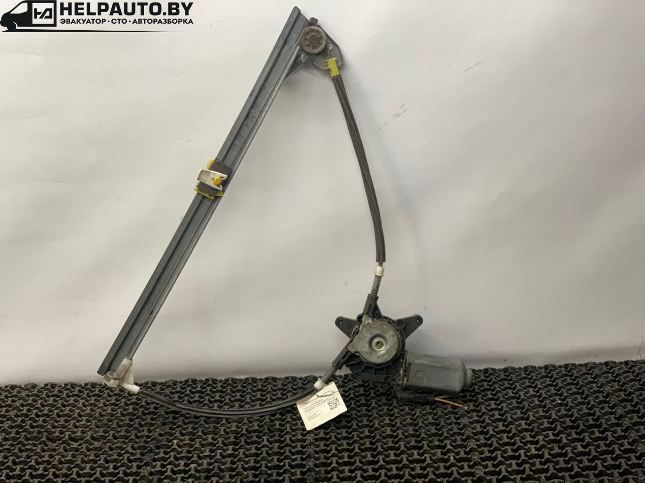 стеклоподъемник электрический передний правый Renault Scenic 1 поколение 1998, 1.9 л., дизель, МКПП, серый, минивэн - фото №1