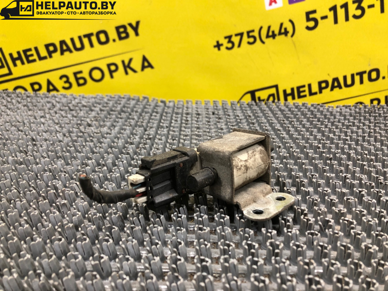 электромагнитный клапан Volvo V40 1 поколение 1999, 2.0 л., B 4204 S, бензин, АКПП, синий, универсал, передний привод - фото №1