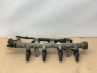 топливная рампа Hyundai Getz 1 поколение [рестайлинг] 2008, 1.4 л., G4EE, бензин, МКПП, золотистый, хетчбэк 5 дв.