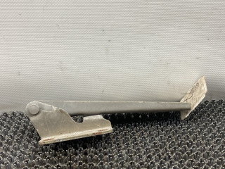 петля капота правая Nissan Primera P11 1998, 1.6 л., i, бензин, МКПП, хетчбэк 5 дв., передний привод, GA16