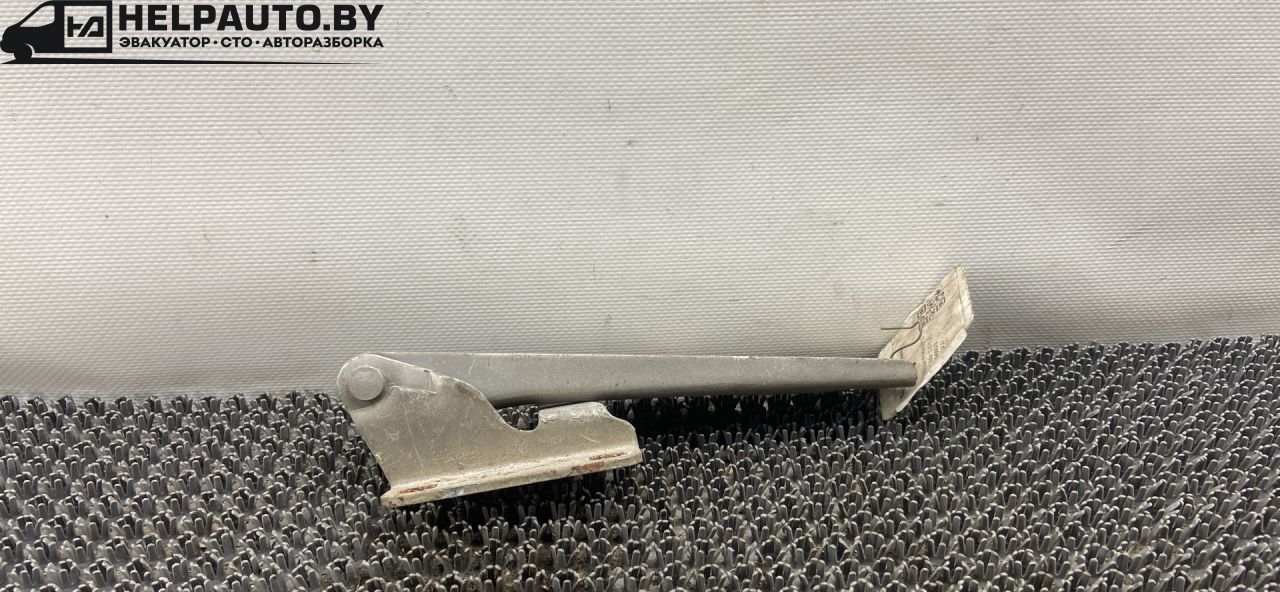 петля капота правая Nissan Primera P11 1998, 1.6 л., i, бензин, МКПП, хетчбэк 5 дв., передний привод, GA16 - фото №1