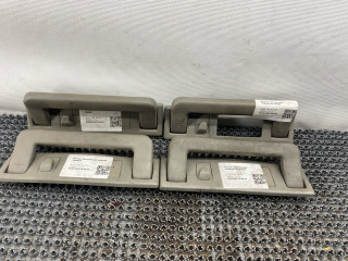 ручка внутренняя потолочная Audi 100 4A/C4 1992, 2.3 л., бензин, МКПП, седан, передний привод