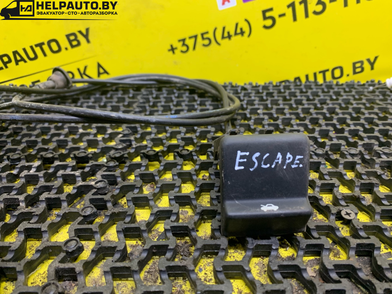 трос капота Ford Escape 2 поколение R3 2009, 2.3 л., бензин, АКПП, синий, внедорожник 5 дв., передний привод - фото №1