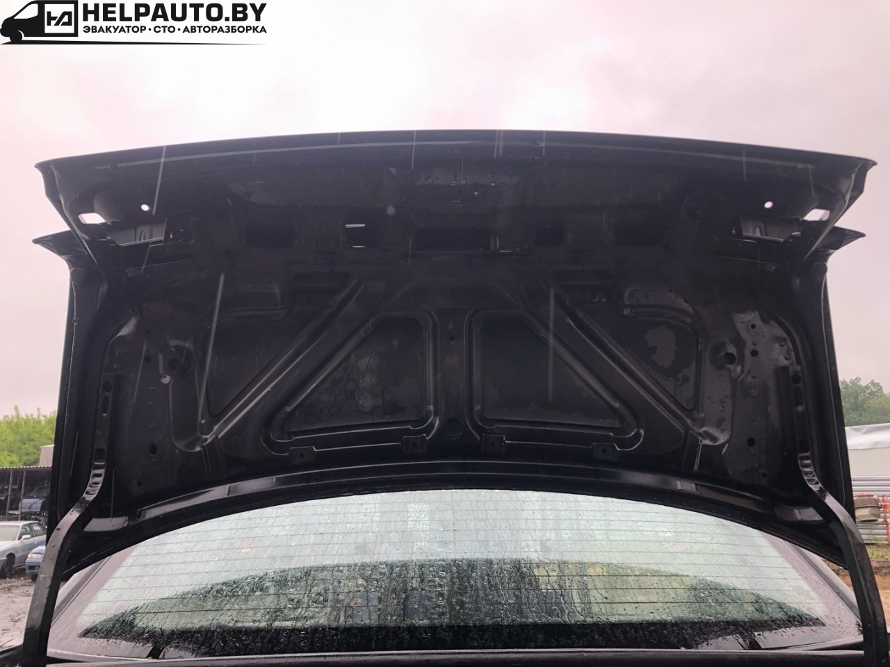 крышка багажника (дверь 3-5) Volvo S70 1 поколение 2000, 2.5 л., D 5252 T, дизель, МКПП, черный, седан, передний привод - фото №1