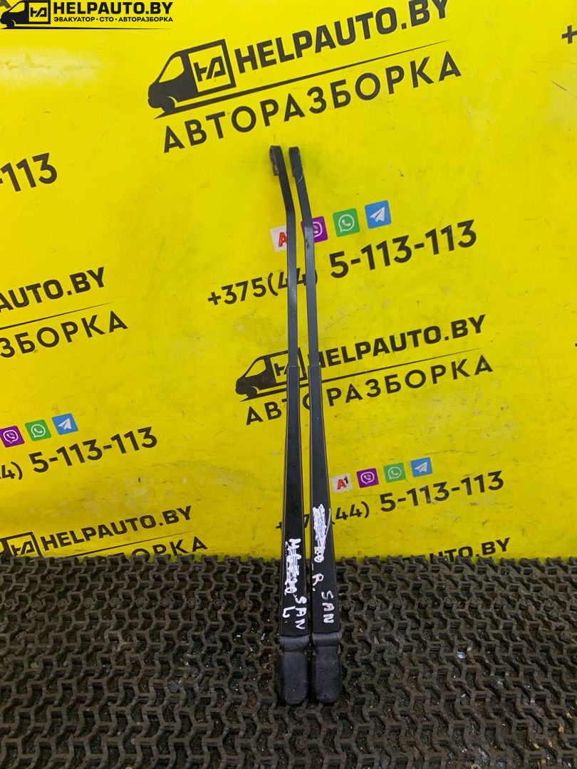 щеткодержатель (поводок стеклоочистителя, дворник) Dacia Sandero 1 поколение 2008, 1.4 л., K7J 714, бензин, МКПП, серый, хетчбэк 5 дв., передний привод - фото №1