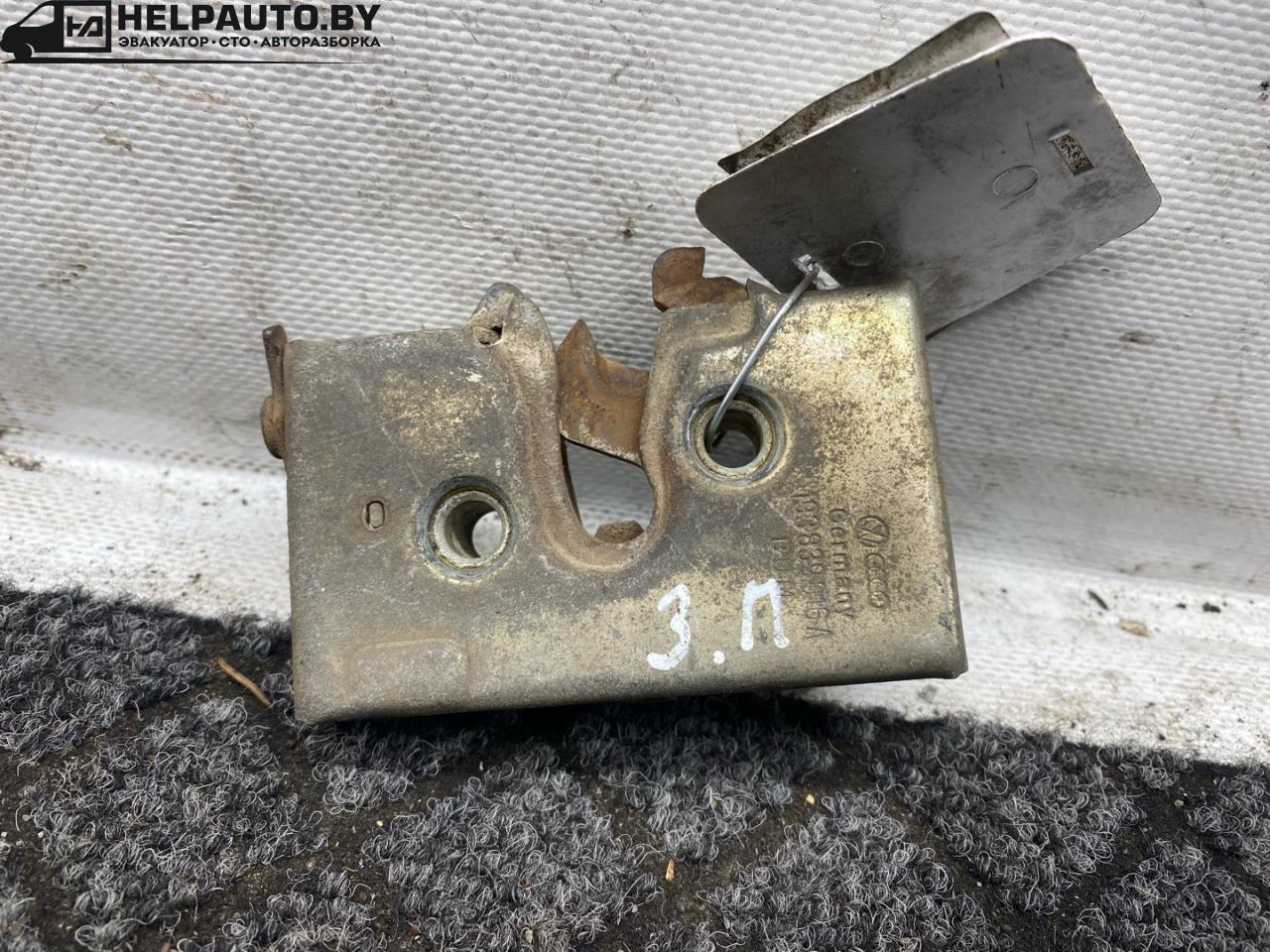 замок двери задней правой Volkswagen Golf 2 поколение 1988, 1.6 л., 1F, бензин, МКПП, белый, хетчбэк 5 дв. - фото №1