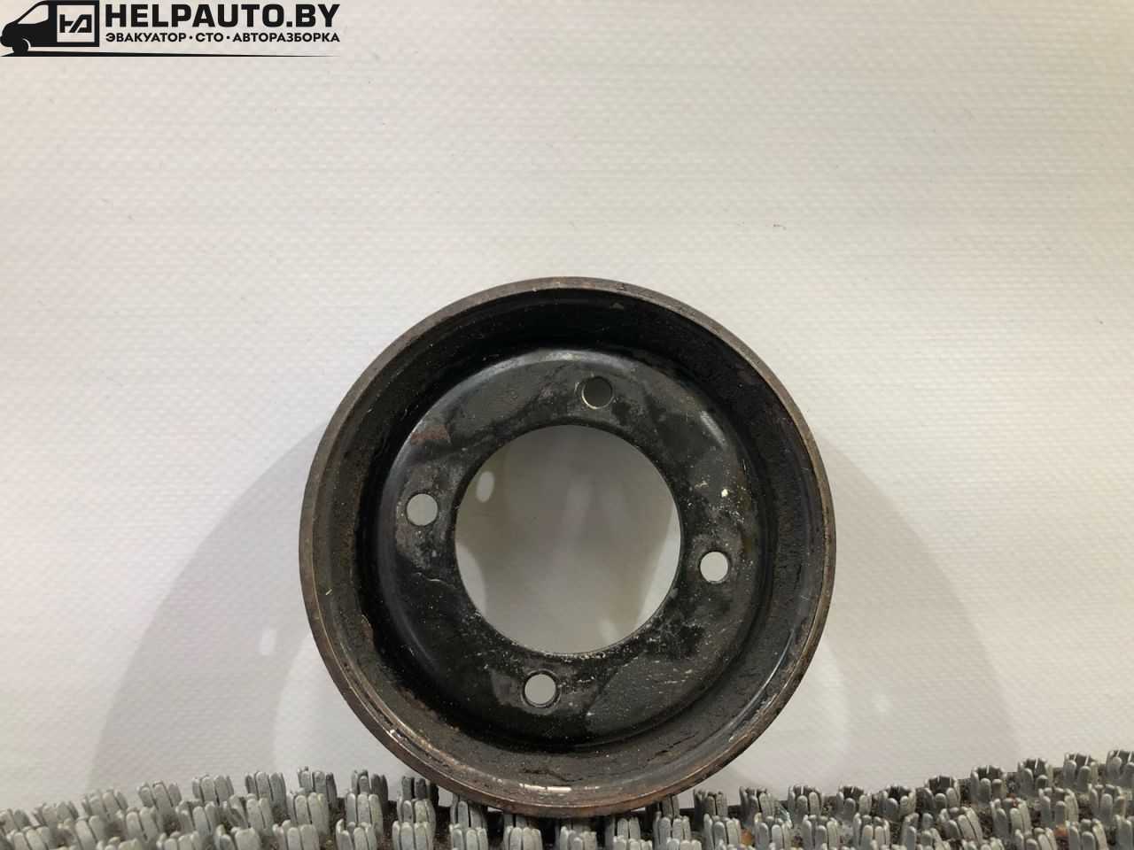 шкив помпы Mazda 626 GE 1994, 1.8 л., FP, бензин, МКПП, бордовый, седан, передний привод - фото №1