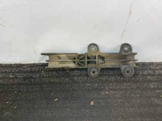 Крепление бампера переднего Audi 80 B3 89/B3 1987, 1.8 л., бензин, МКПП, серый, седан, передний привод, 893807253