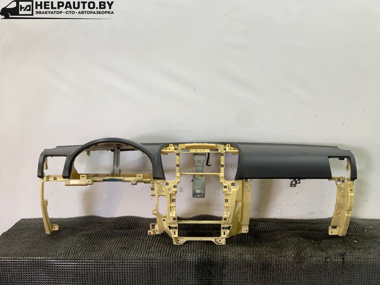 панель передняя салона (торпедо) Kia Sorento 1 поколение 2003, 2.5 л., D4CB, дизель, МКПП, внедорожник 5 дв. - фото №1