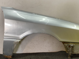 крыло переднее правое Audi 80 B3 89/B3 1991, 1.8 л., бензин, МКПП, серебристый, седан, передний привод