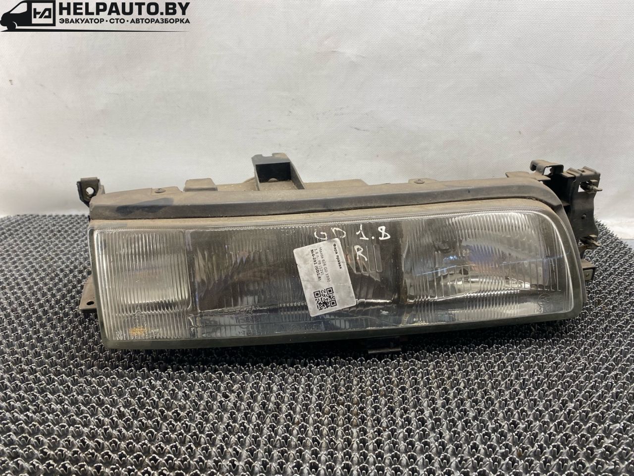 фара правая Mazda 626 3 поколение 1990, 2.0 л., F8 (12V), бензин, 5МКПП, серебристый, седан, передний привод - фото №1