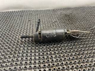 насос (моторчик) омывателя стекла Opel Omega B 1995, 1.8 л., бензин, МКПП, задний привод