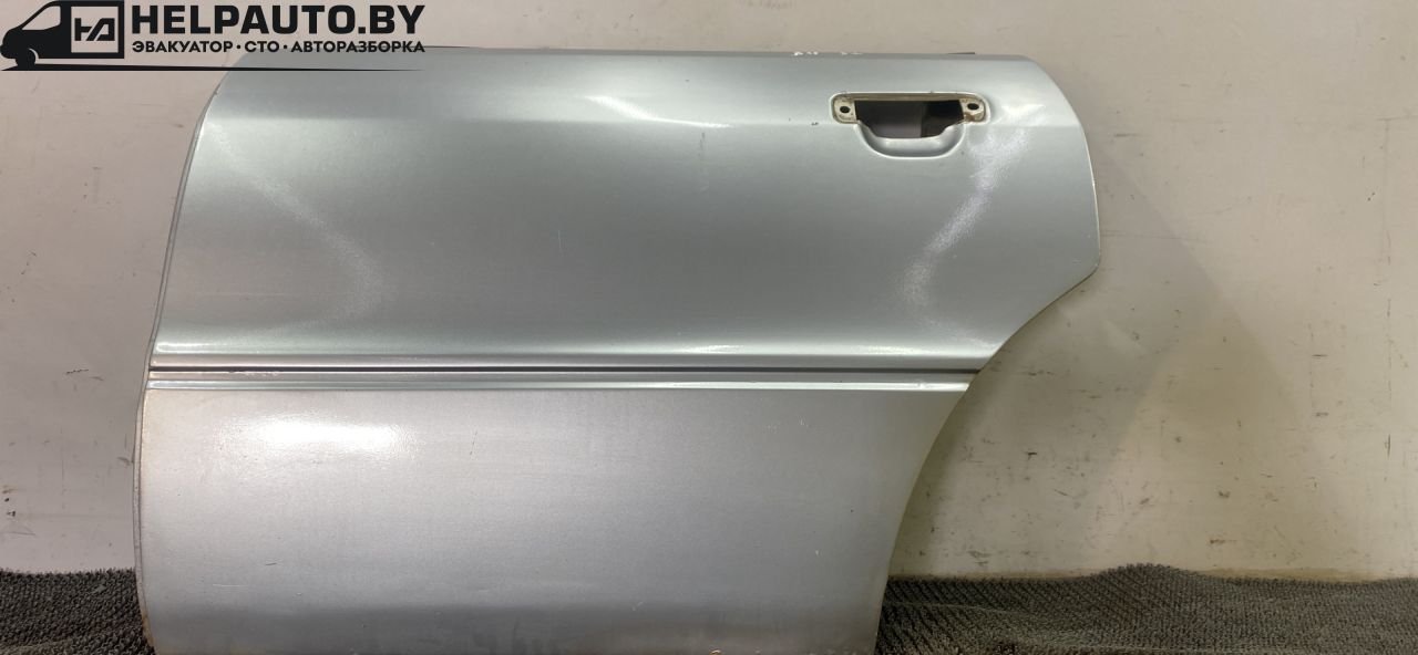 дверь задняя левая Audi 80 B3 89/B3 1991, 1.8 л., бензин, МКПП, серебристый, седан, передний привод - фото №1