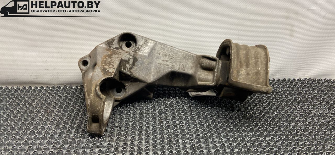 кронштейн двигателя Opel Astra F 1994, 1.6 л., X 16 SZ, бензин, АКПП, синий, хетчбэк 5 дв., передний привод - фото №1