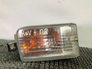 поворотник правый Toyota RAV4 2 поколение (XA20) 2002, 2.0 л., дизель, МКПП, серебристый, седан