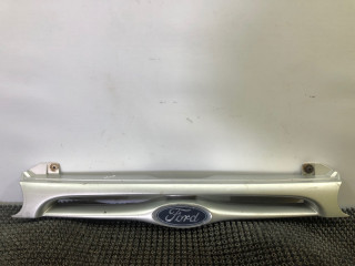 решетка радиатора Ford Mondeo 1 поколение 1996, 2.0 л., бензин, МКПП, серебристый, седан, передний привод