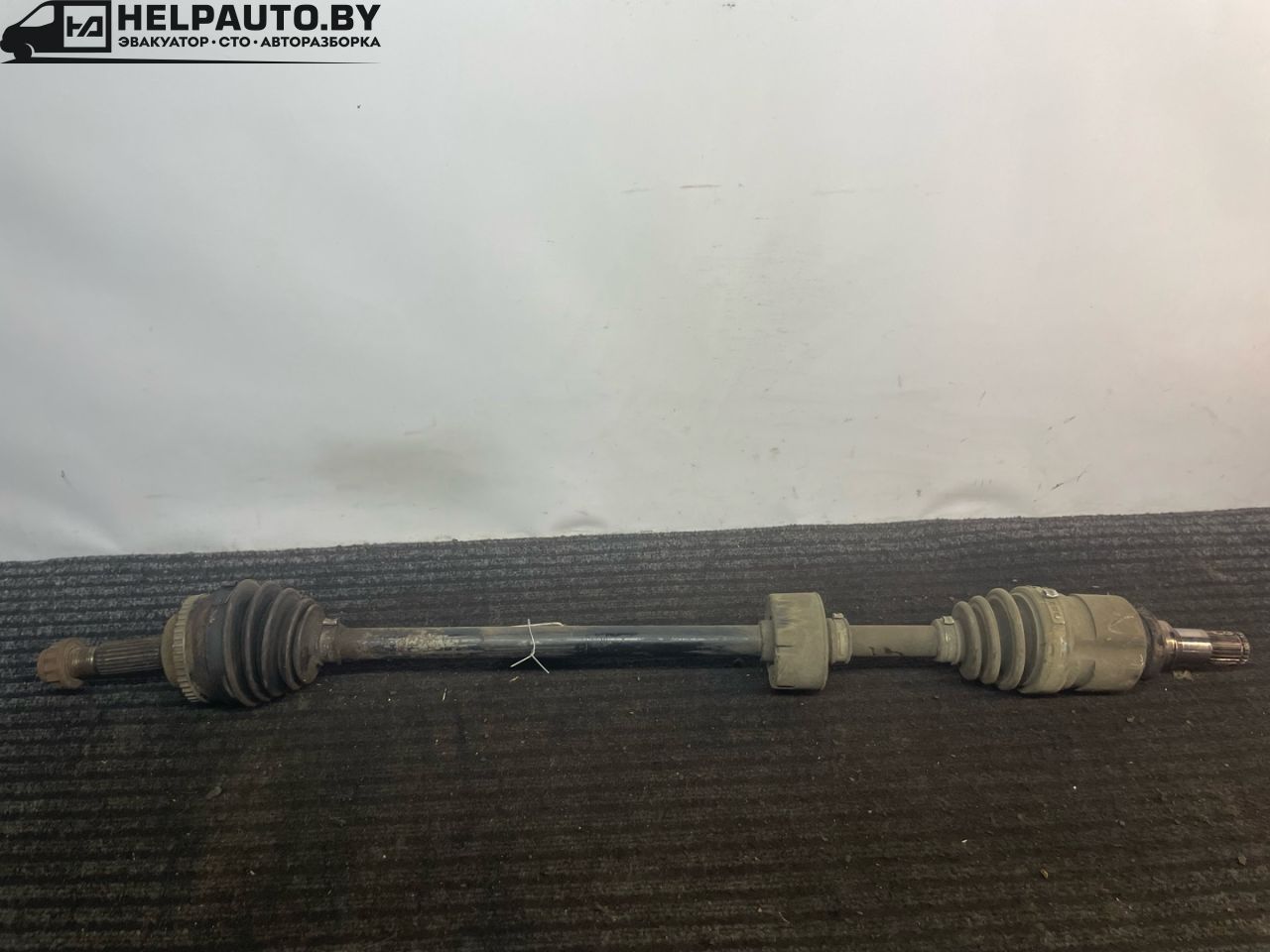 полуось передняя правая (приводной вал, ШРУС) Toyota Yaris P1 2001, 1.0 л., 1SZ-FE, бензин, МКПП, серебро, хетчбэк 5 дв., передний привод - фото №1