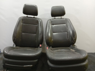 салон (комплект сидений) Kia Sorento 1 поколение 2005, 2.4 л., G4JS, бензин, МКПП, красный, внедорожник 5 дв., полный подключаемый привод