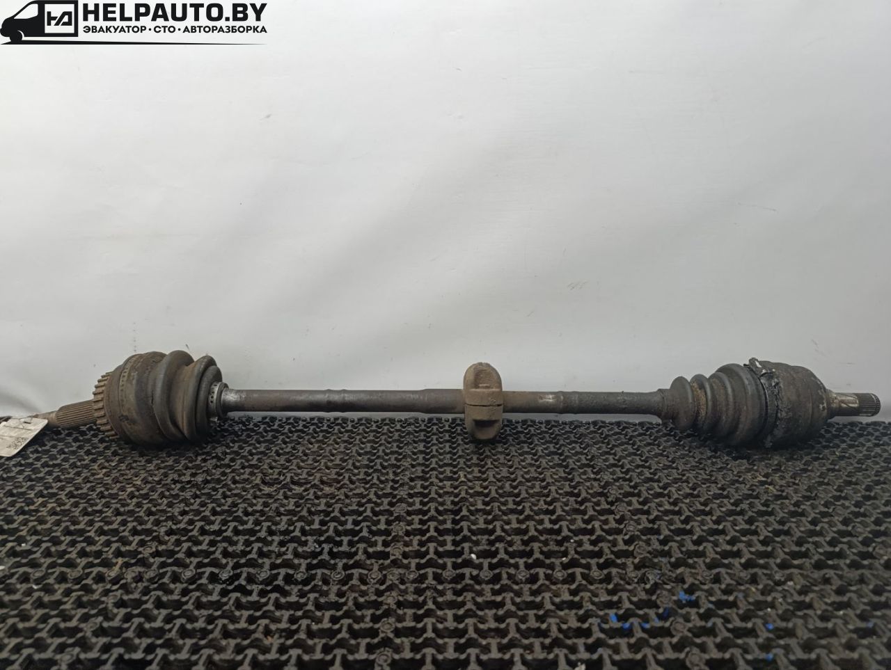 полуось передняя правая (приводной вал, ШРУС) Opel Vectra A 1991, 2.0 л., бензин, МКПП, хетчбэк 5 дв., передний привод - фото №1