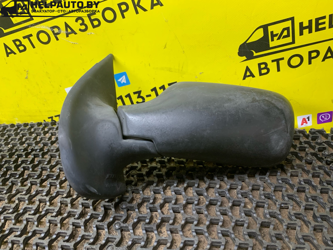 зеркало наружное левое Fiat Punto 1 поколение 1997, 1.2 л., бензин, МКПП, красный, хетчбэк 3 дв., передний привод - фото №1