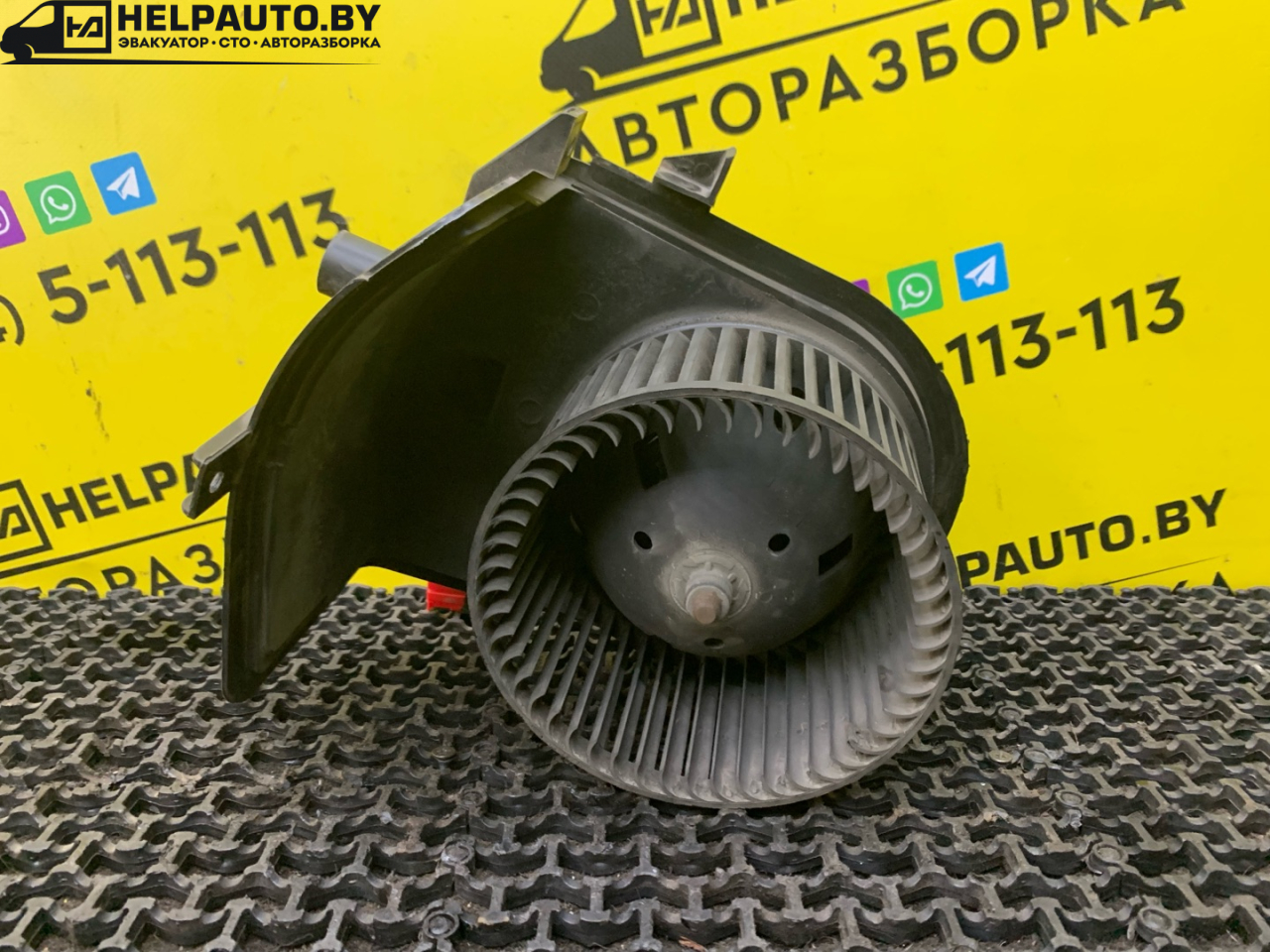 моторчик печки SEAT Ibiza 2 поколение 1998, 1.6 л., ALM, бензин, 5МКПП, синий, хетчбэк 5 дв., передний привод - фото №1