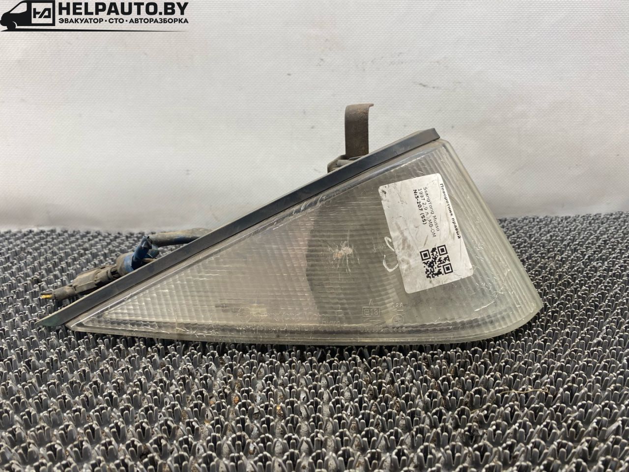 поворотник правый SsangYong Musso 1 поколение 1997, 2.9 л., MB-OM 662, дизель, АКПП, зеленый, внедорожник 5 дв. - фото №1