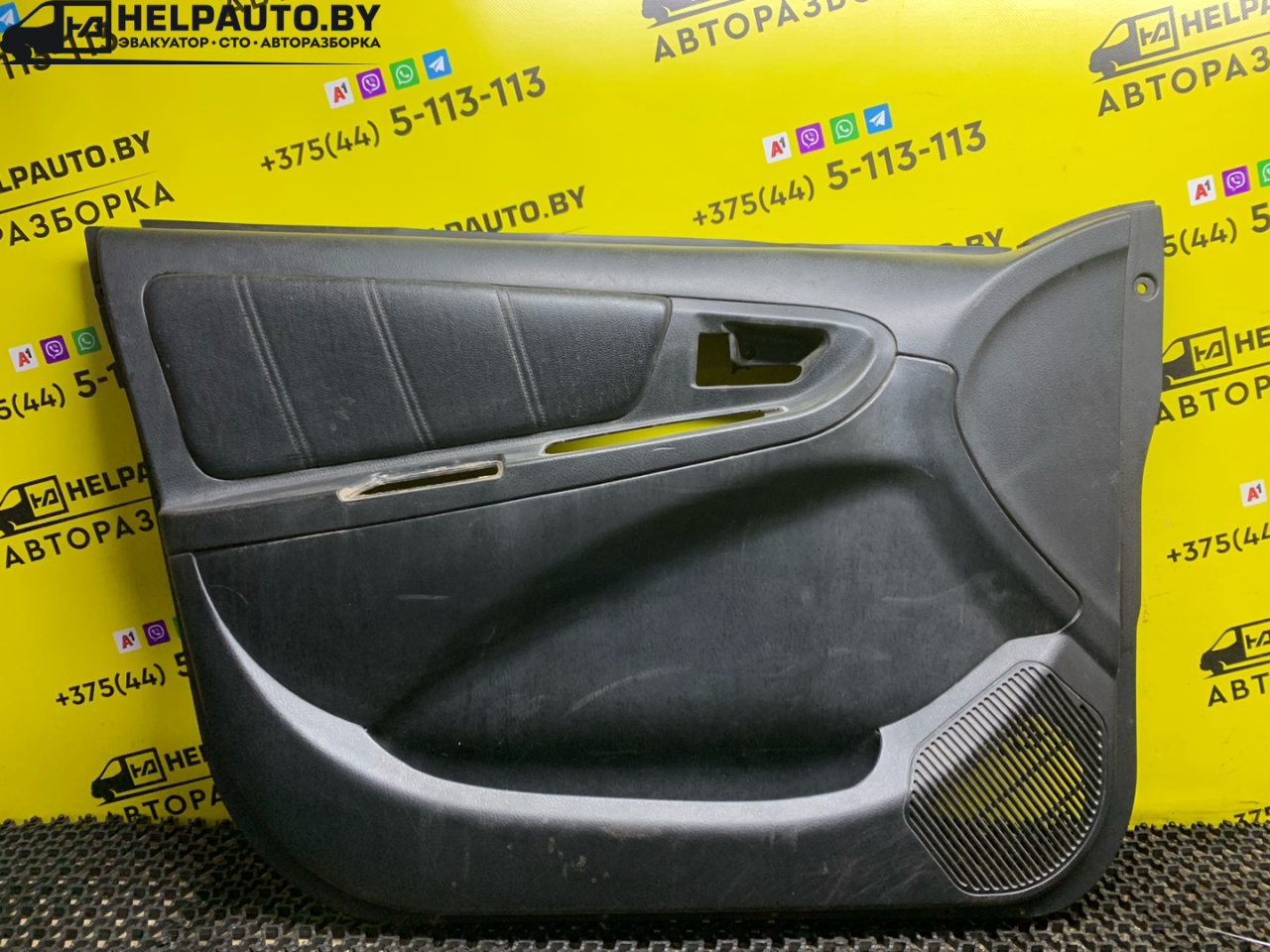 обшивка двери передняя левая Geely MK 1 поколение 2012, 1.5 л., MR479QA, бензин, 5МКПП, черный, седан, передний привод - фото №1