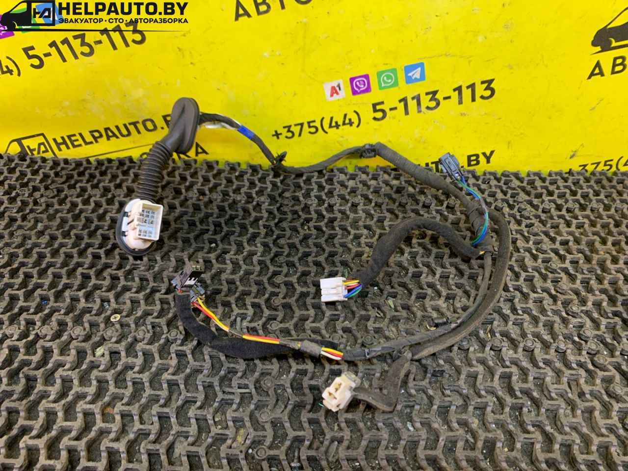 дверная проводка Kia Sorento 1 поколение 2005, 2.5 л., D4CB, дизель, АКПП, черный, внедорожник 5 дв., полный подключаемый привод - фото №1
