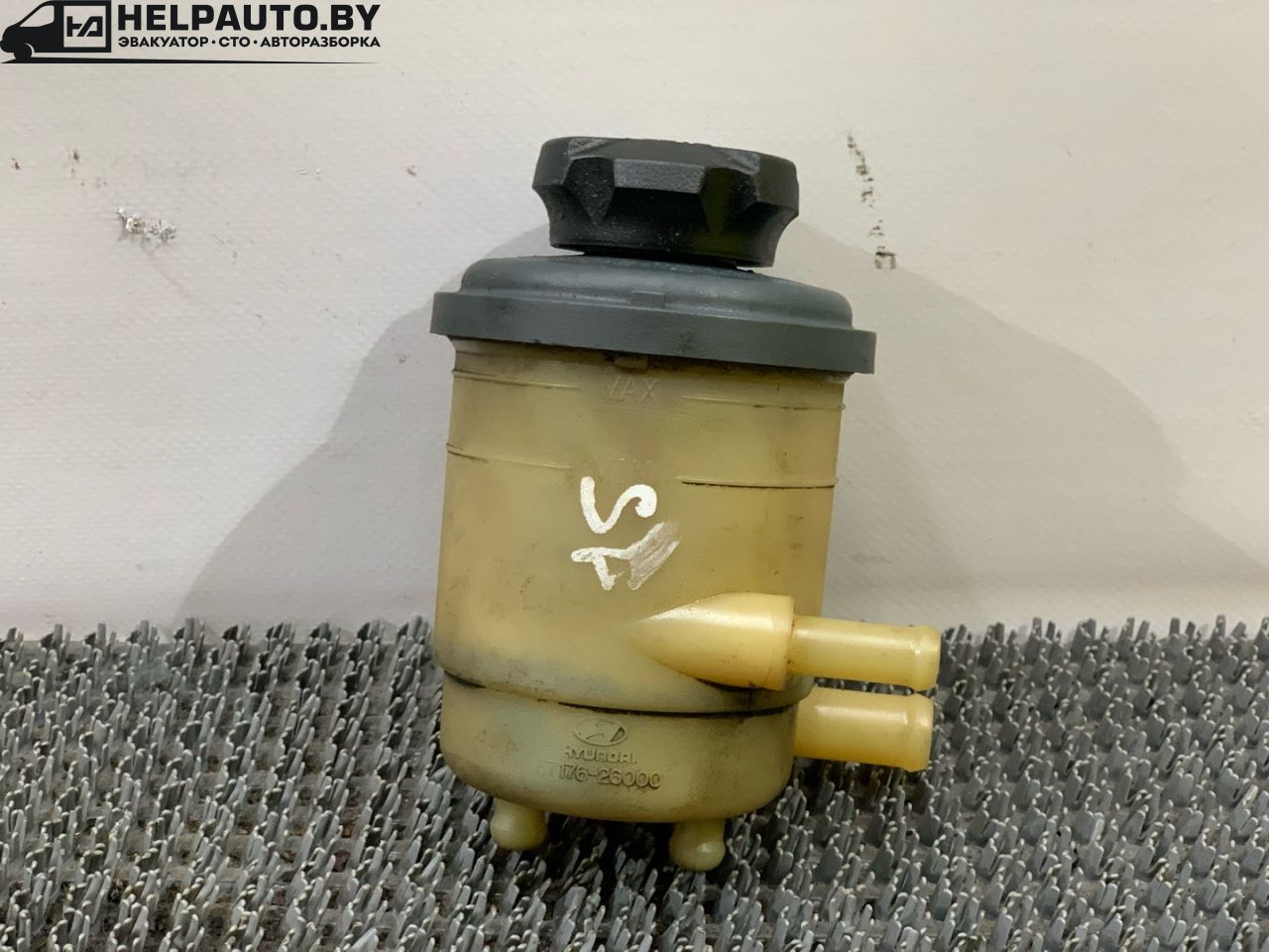 бачок гидроусилителя Hyundai Santa Fe 1 поколение (SM) 2003, 2.4 л., бензин, МКПП, серебристый, внедорожник 5 дв., передний привод - фото №1