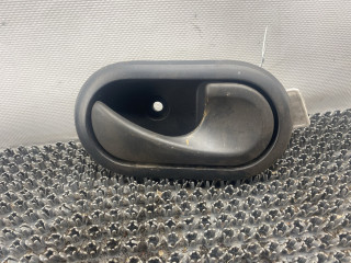 ручка внутренняя передняя правая Dacia Sandero 1 поколение 2008, 1.4 л., K7J 714, бензин, МКПП, серый, хетчбэк 5 дв., передний привод