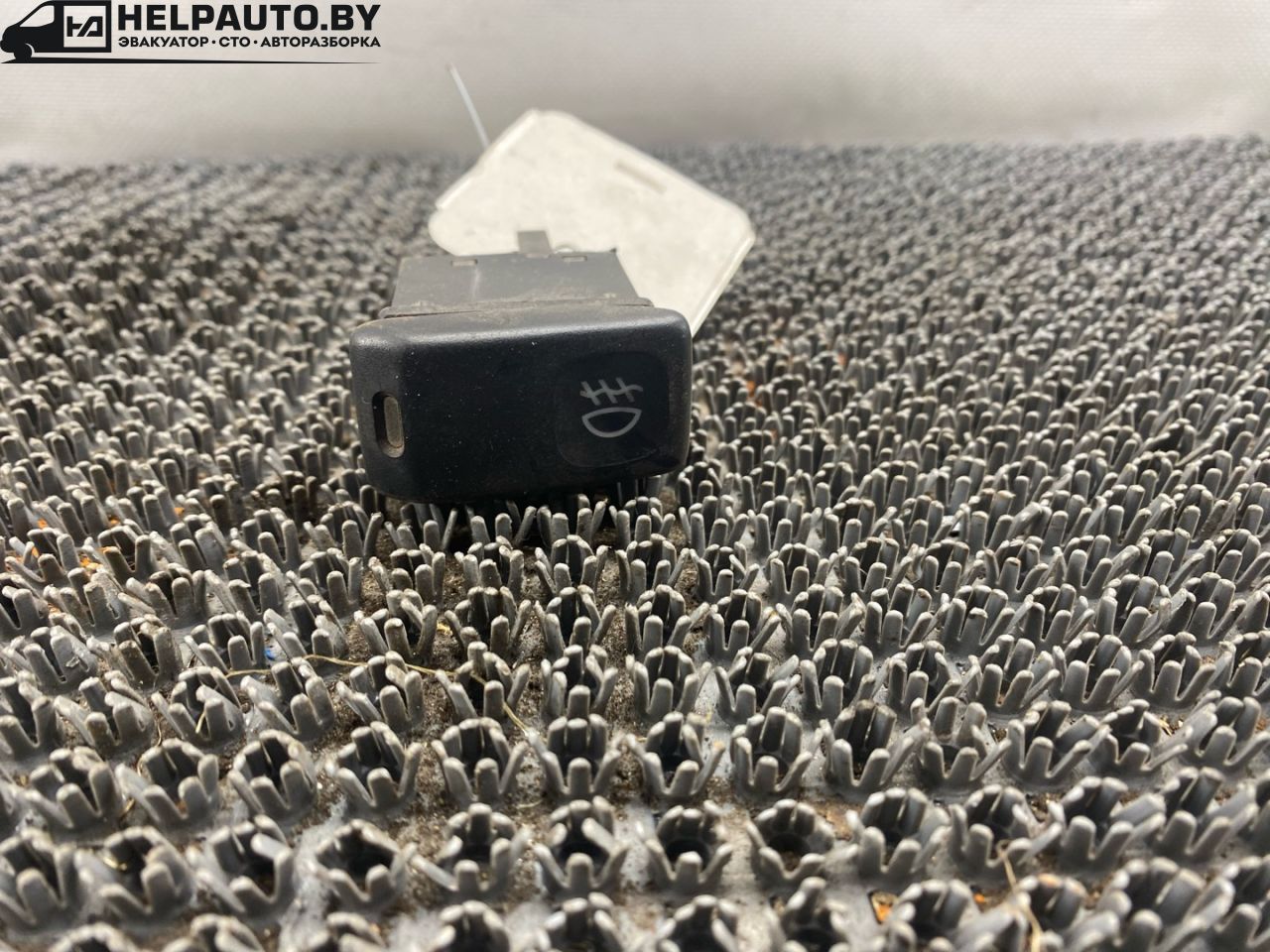 кнопка противотуманных фар Volkswagen Golf 2 поколение 1984, 1.6 л., бензин, МКПП, передний привод - фото №1