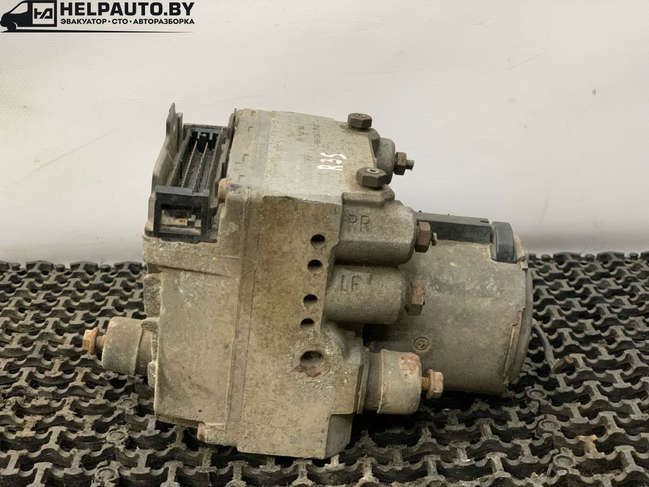 блок ABS Rover 400 Series 2 поколение 1998, 1.6 л., бензин, МКПП, бордовый, седан, передний привод, BOSCH, 0273004138 - фото №1
