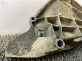 кронштейн двигателя Renault Safrane 1 поколение [рестайлинг] 1997, 2.0 л., бензин, АКПП, красный, седан, передний привод - фото №2