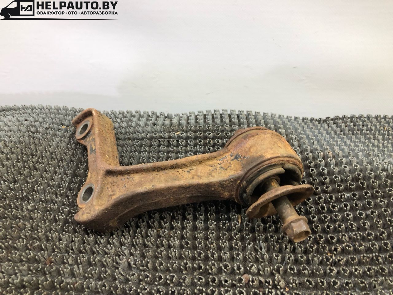 рычаг передний левый Kia Sorento 1 поколение 2005, 2.4 л., G4JS, бензин, МКПП, красный, внедорожник 5 дв., полный подключаемый привод - фото №1