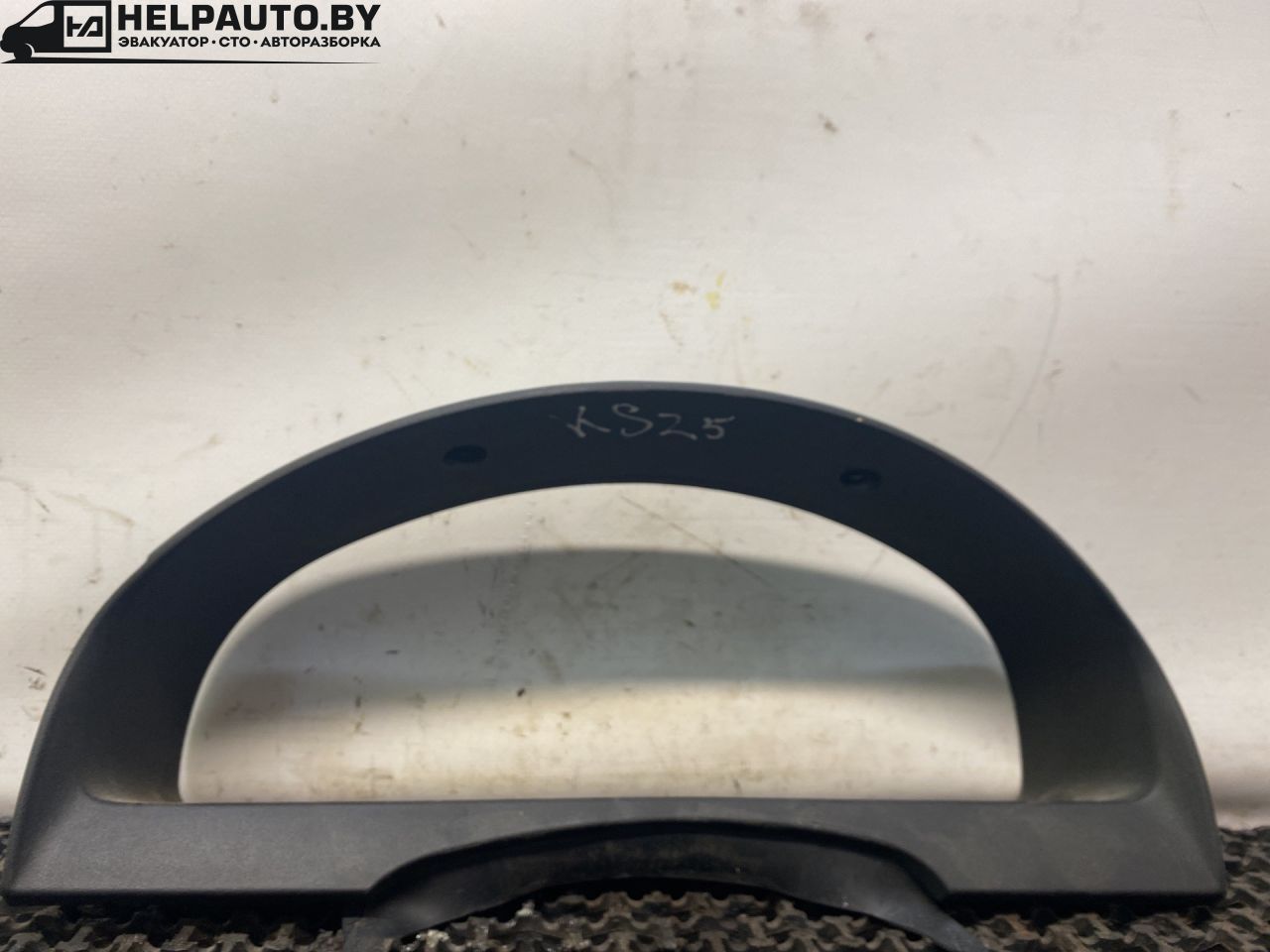 рамка панели приборов Kia Sorento 1 поколение 2003, 2.5 л., D4CB, дизель, МКПП, внедорожник 5 дв. - фото №1