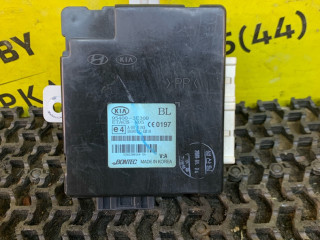 блок комфорта Kia Sorento 1 поколение 2005, 2.5 л., D4CB, дизель, АКПП, черный, внедорожник 5 дв., полный подключаемый привод, 95400-3E300