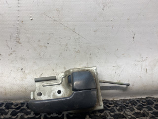 ручка внутренняя передняя правая Mazda 626 GF 1997, 2.0 л., дизель, МКПП, зелёный, седан, передний привод