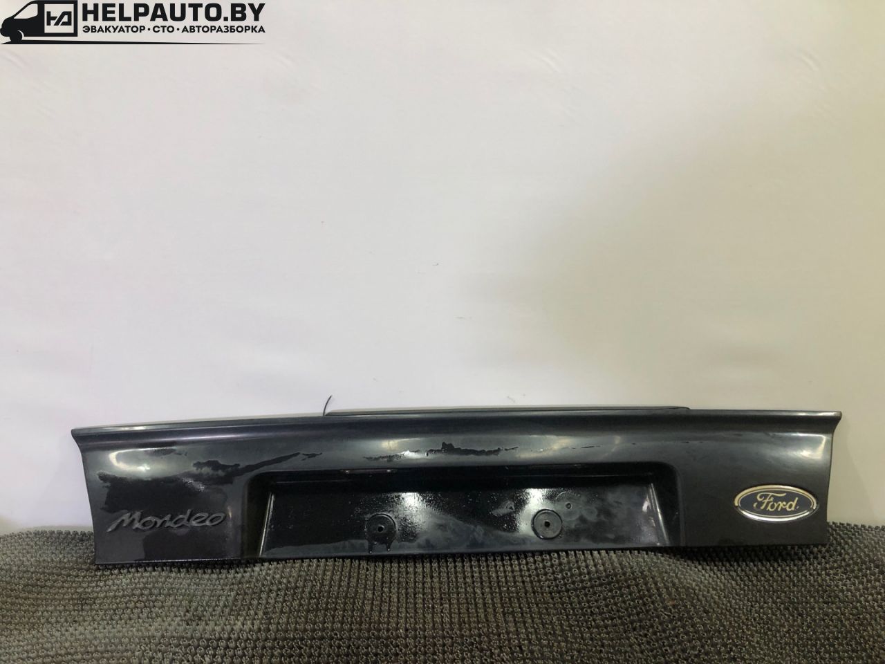 бленда Ford Mondeo 1 поколение 1996, 2.0 л., бензин, МКПП, серебристый, седан, передний привод - фото №1