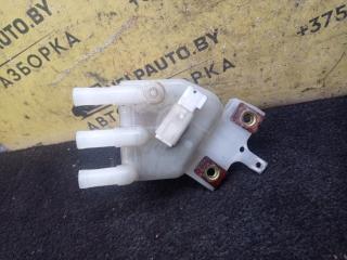 бачок тормозной жидкости Nissan Almera Tino V10 2001, 2.2 л., YD22DDT, дизель, МКПП, берюзовый, минивэн, передний привод